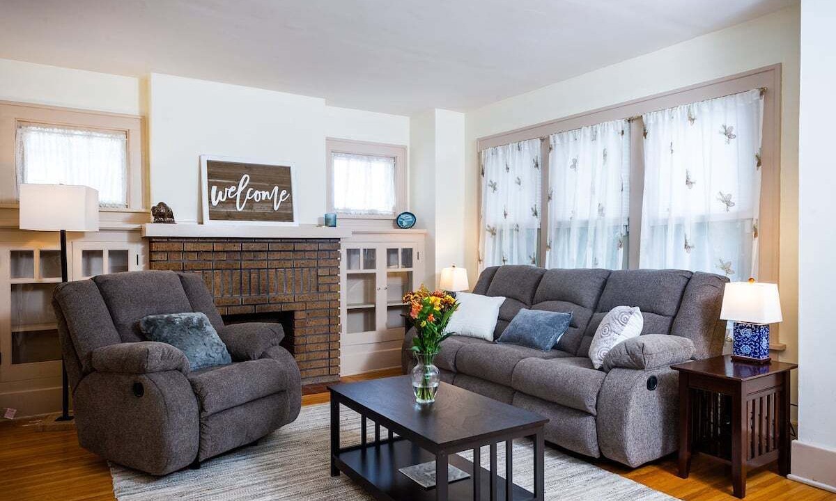 Photo of Livingroom in Kenmore
