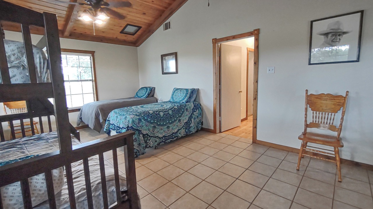Photo of Bedroom in Edom