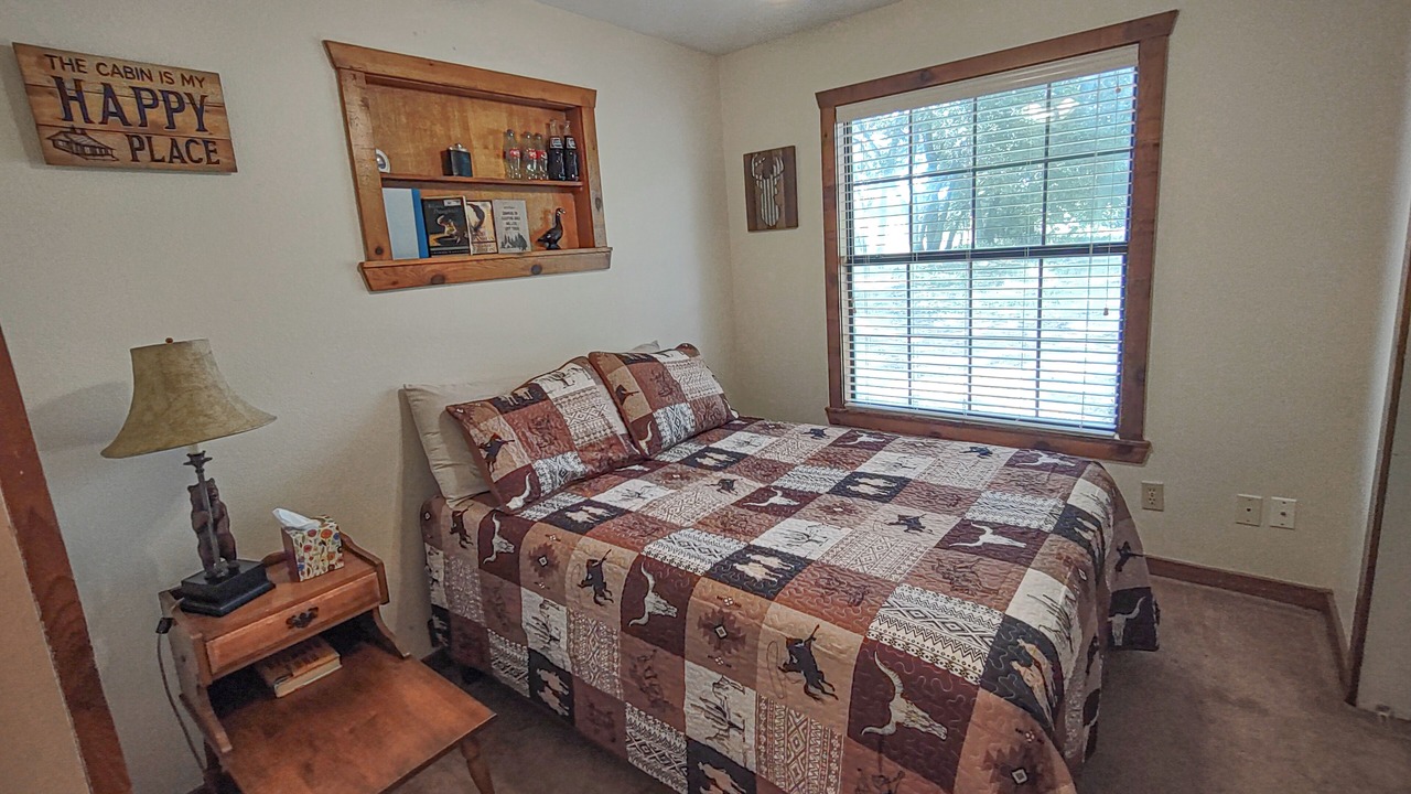 Photo of Bedroom in Edom