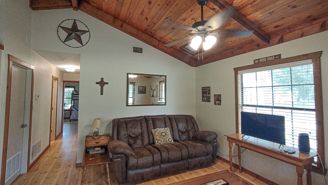 Photo of Livingroom in Edom
