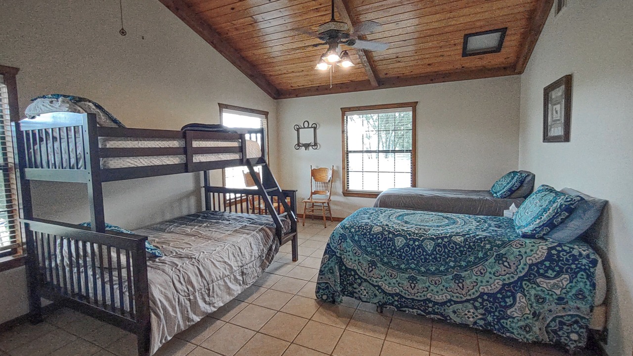 Photo of Bedroom in Edom