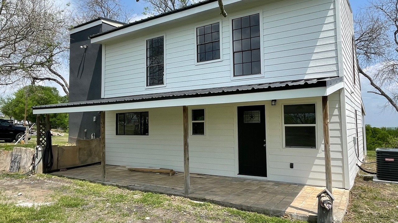 Photo of Outdoor in Lockhart