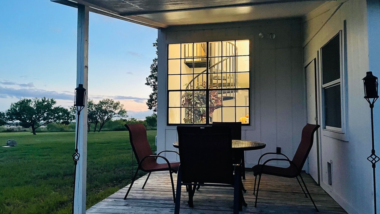 Photo of Outdoor in Lockhart
