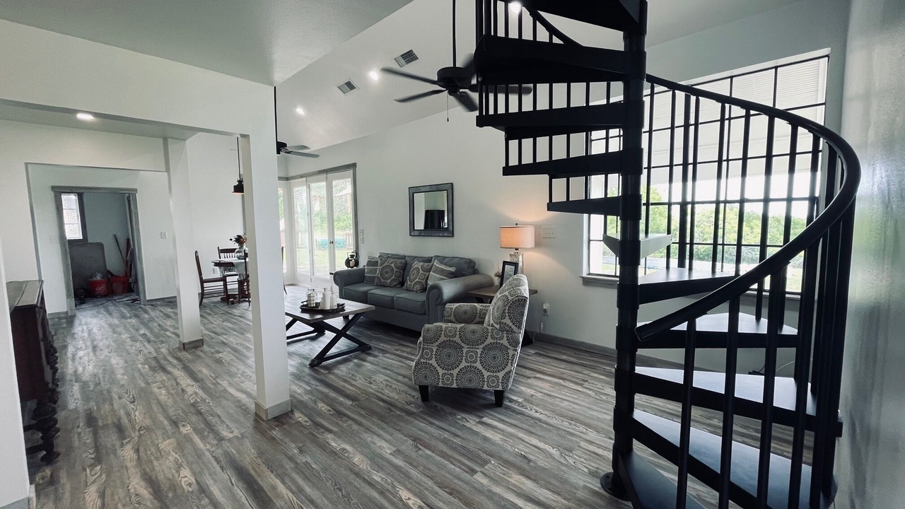 Photo of Livingroom in Lockhart