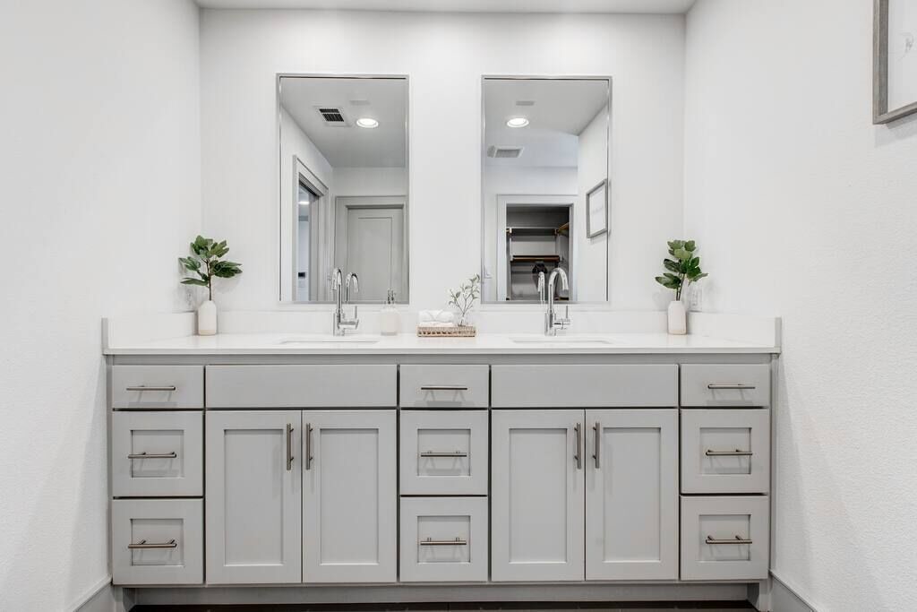 Photo of Bathroom in Greenland Hills
