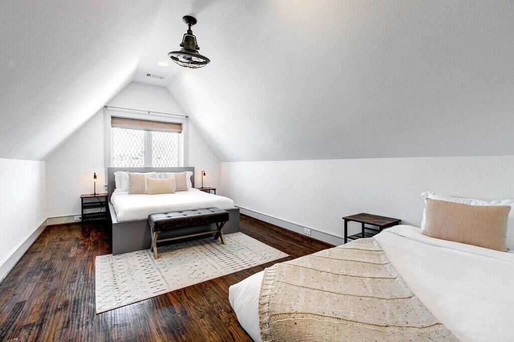 Photo of Bedroom in Greenland Hills