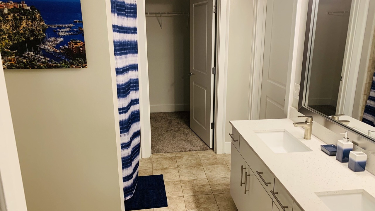 Photo of Bathroom in Lindbergh