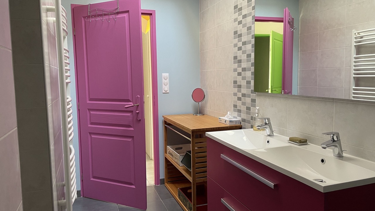 Photo of Bathroom in La Cote-Saint-Andre