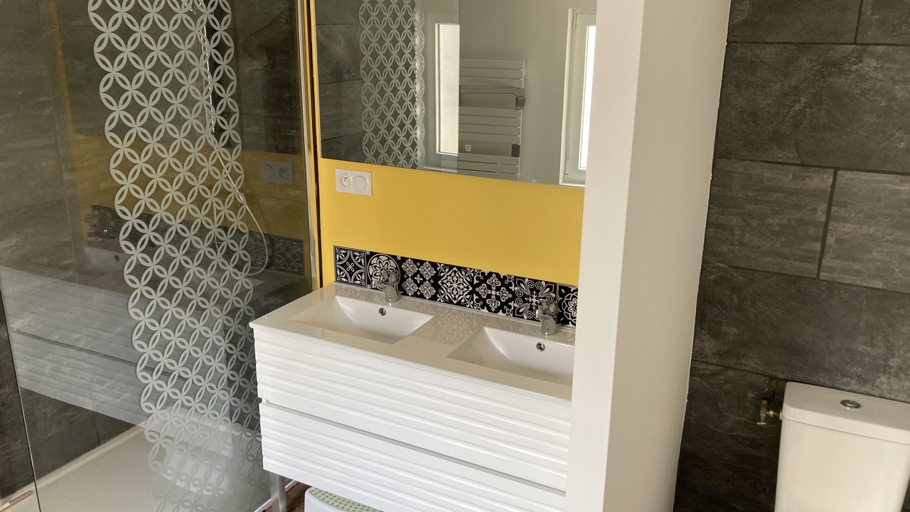 Photo of Bathroom in Marennes