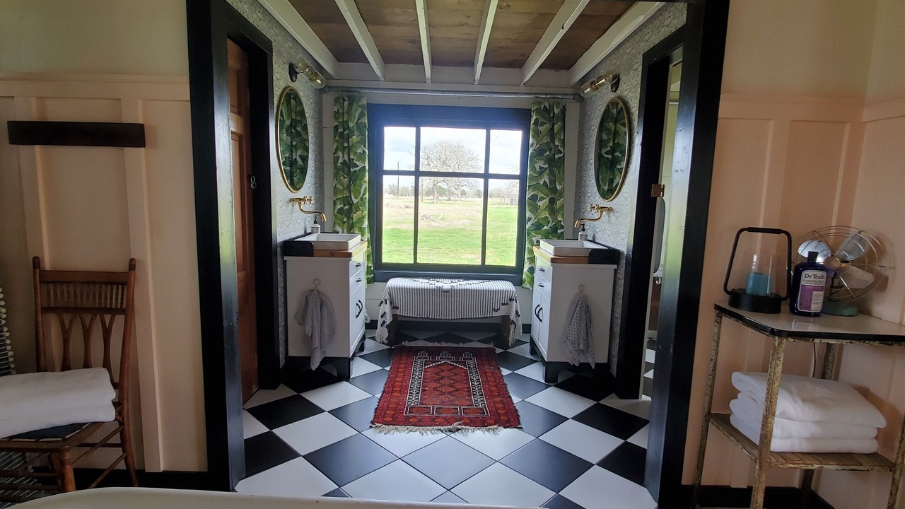 Photo of Bathroom in Ledbetter