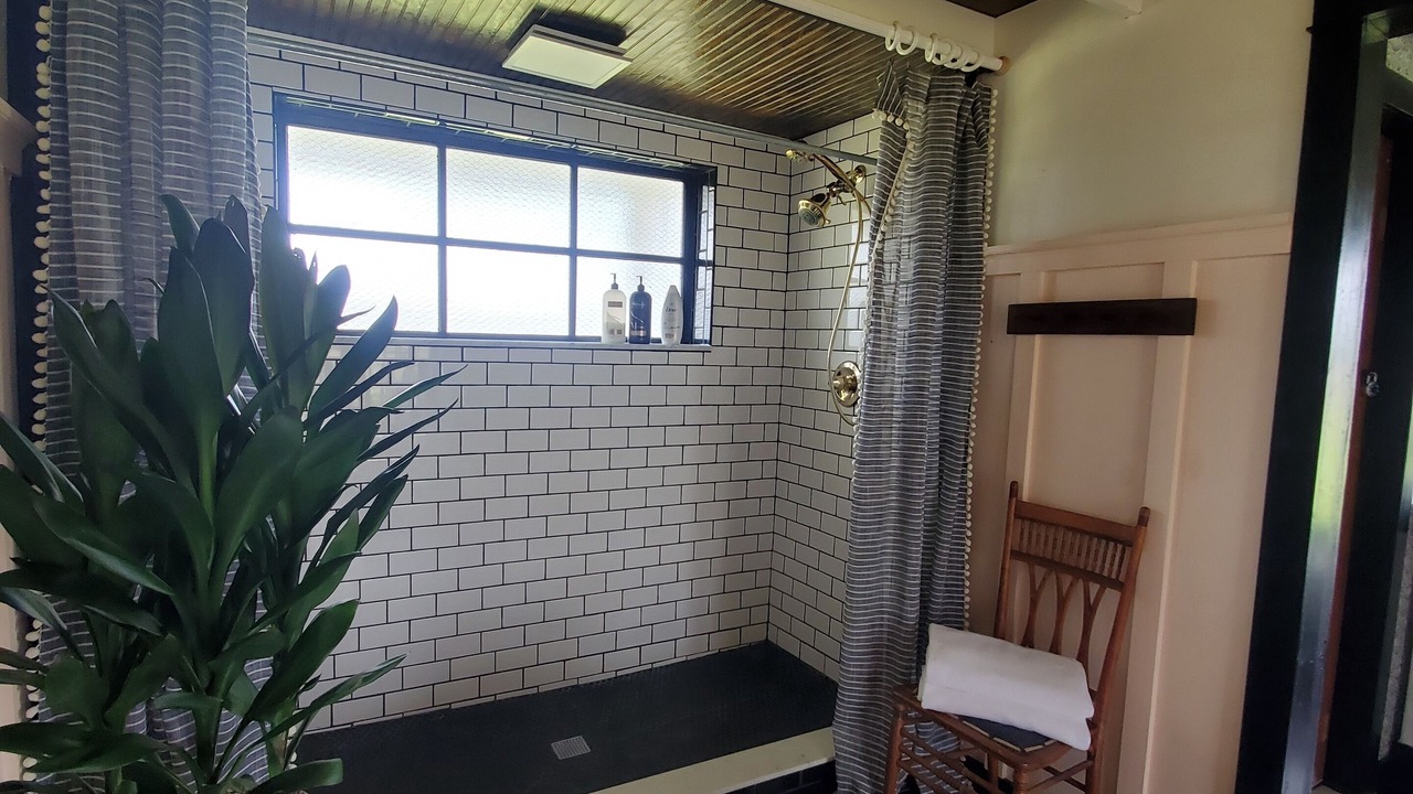 Photo of Bathroom in Ledbetter