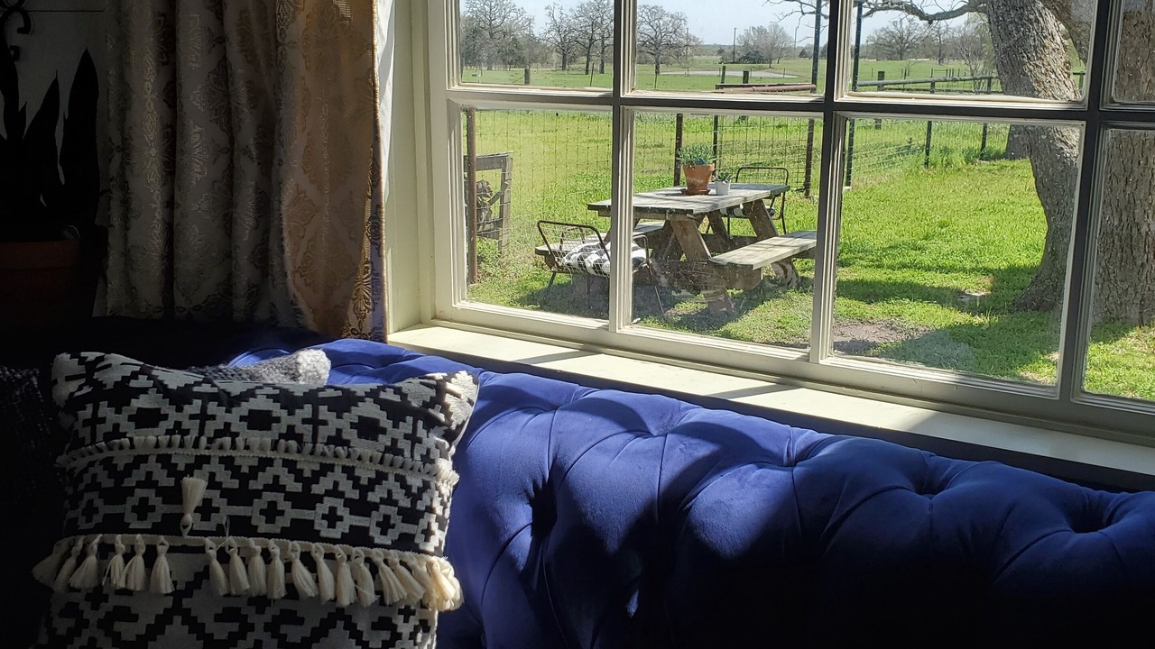 Photo of Livingroom in Ledbetter