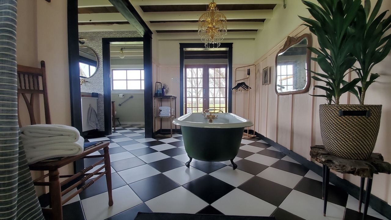Photo of Bathroom in Ledbetter