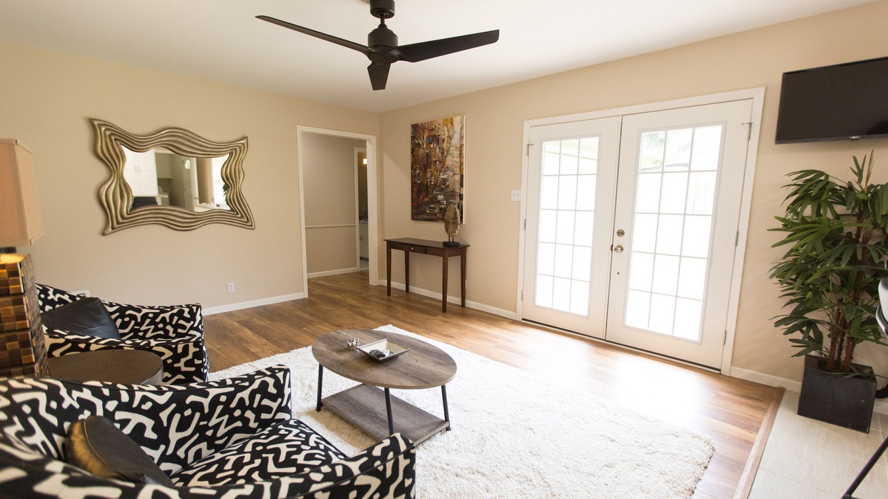 Photo of Livingroom in Tyler