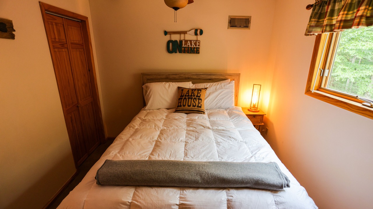 Photo of Bedroom in Hamlin