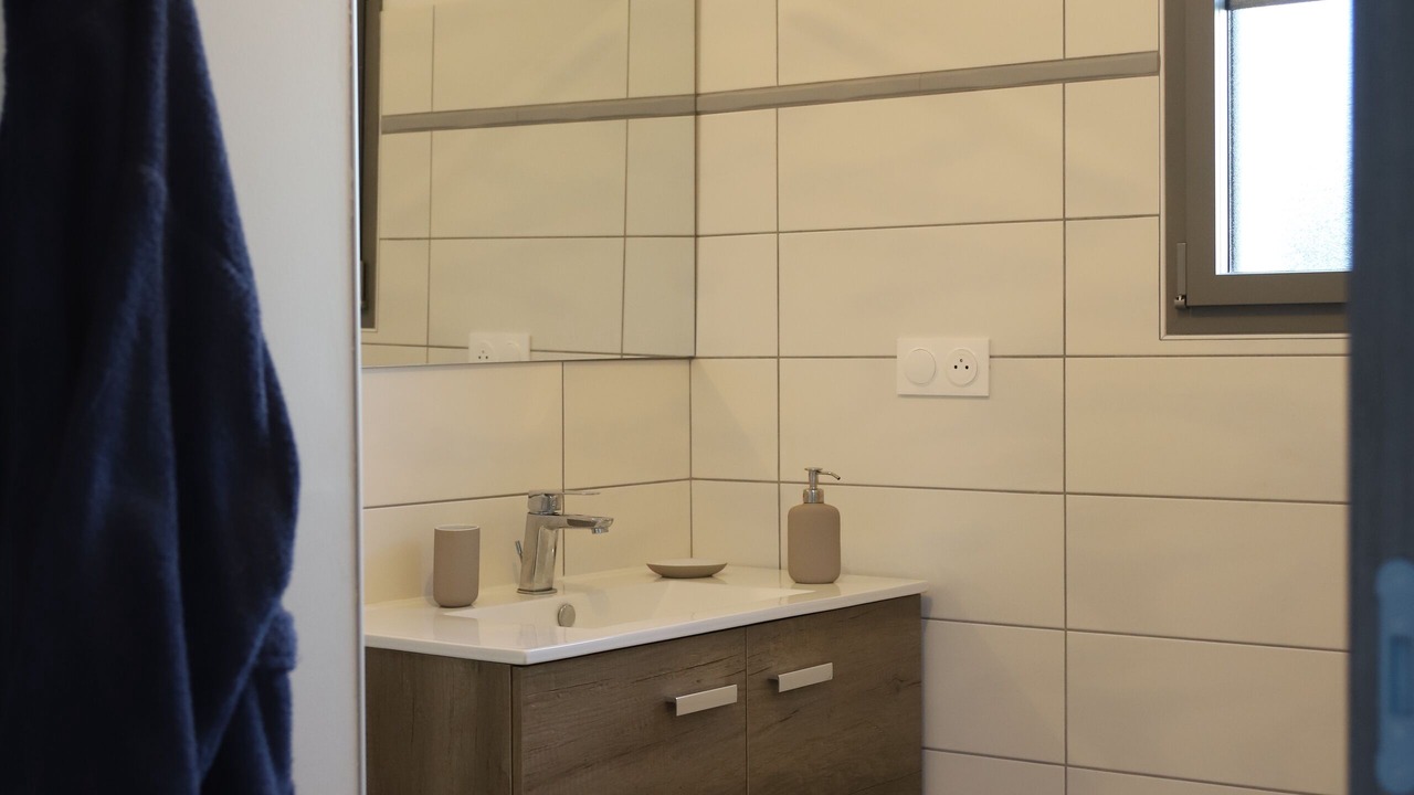 Photo of Bathroom in Bouillancourt-en-Sery