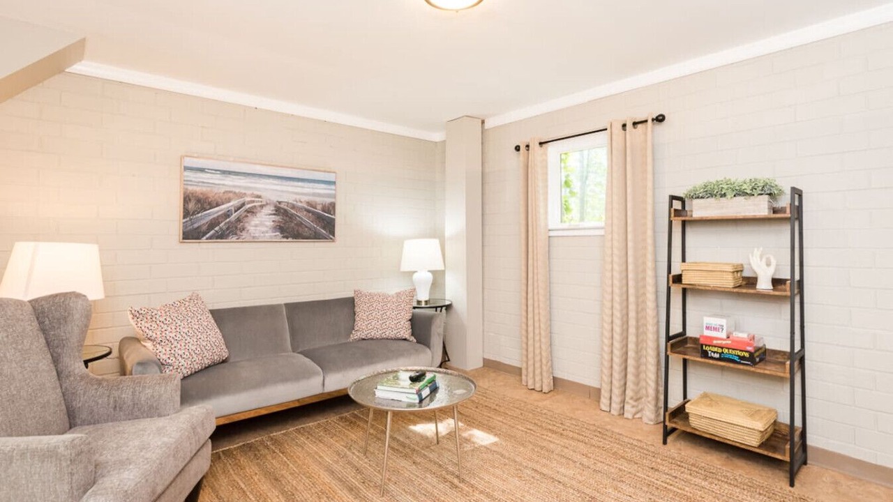 Photo of Livingroom in Chapel Hill