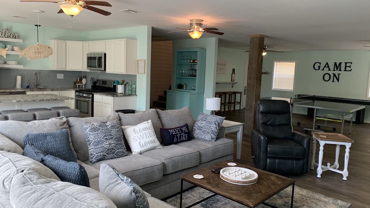 Photo of Livingroom in Pettit