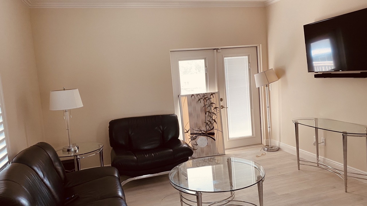 Photo of Livingroom in Jacksonville