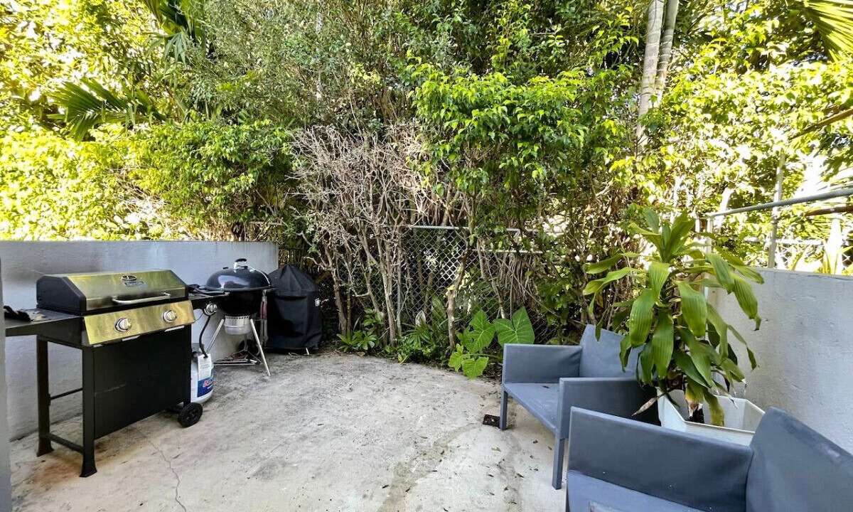 Photo of Patio Balcony in Central Beach