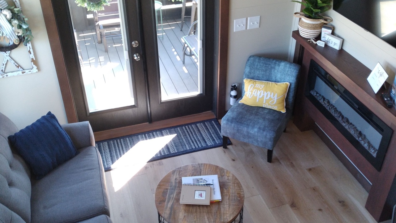 Photo of Livingroom in Morganton