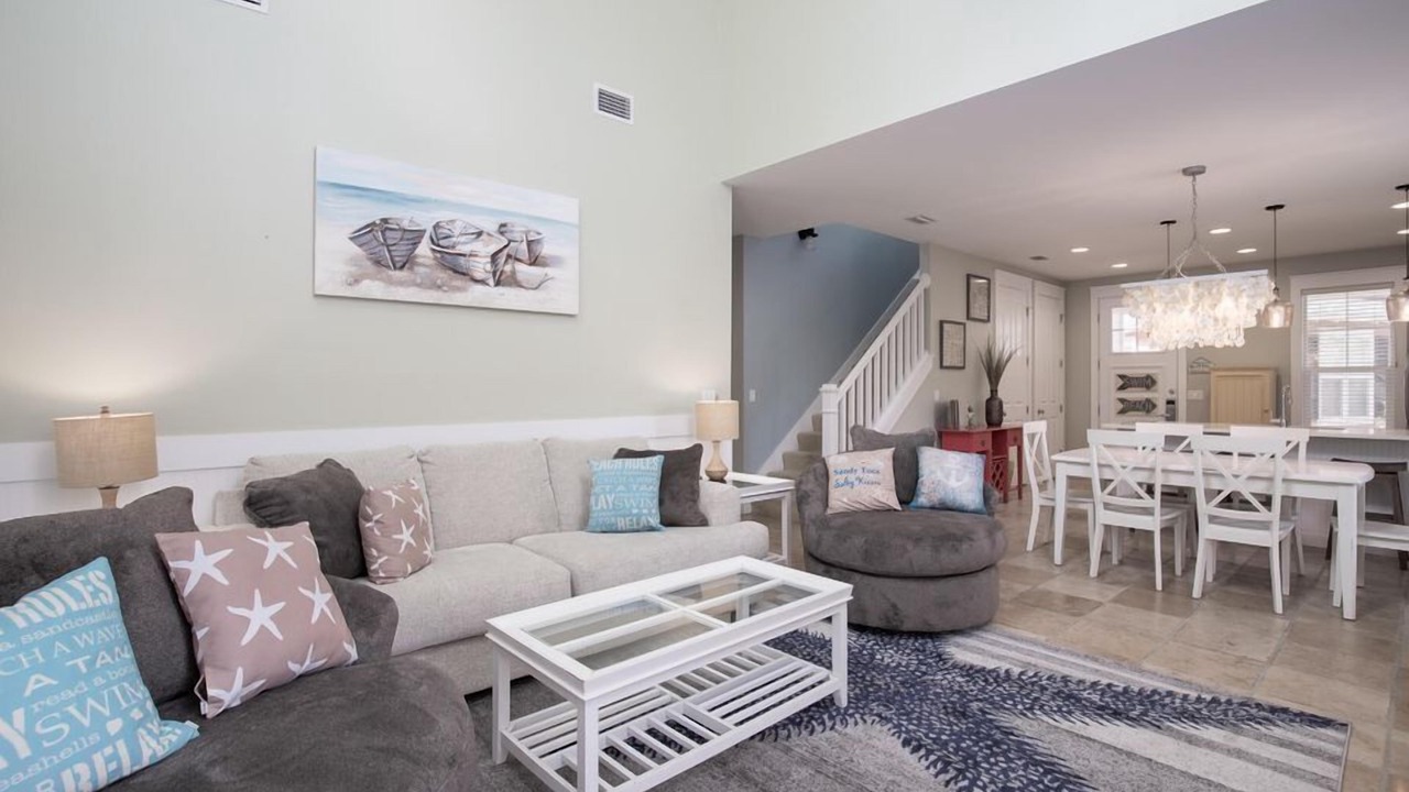 Photo of Livingroom in Laurel Grove