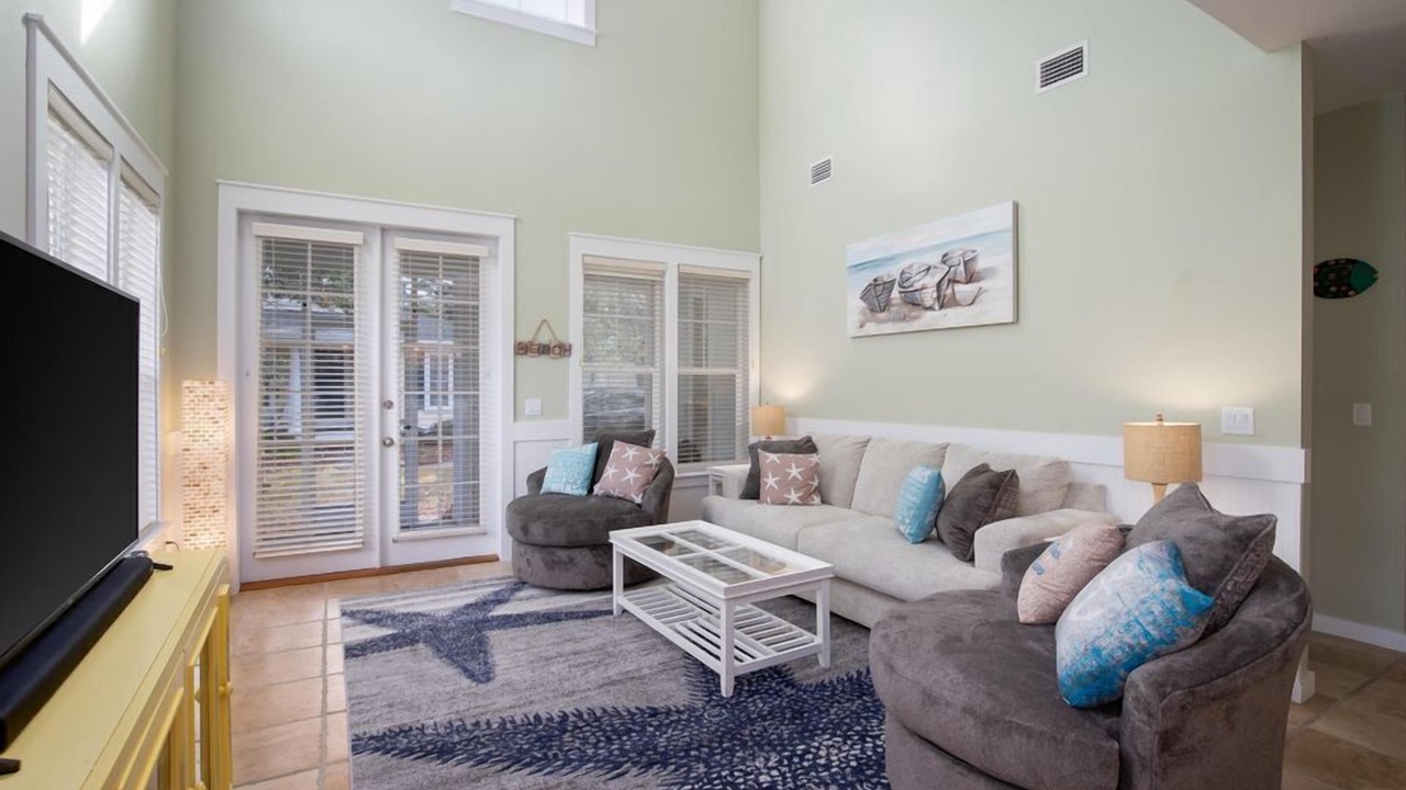 Photo of Livingroom in Laurel Grove