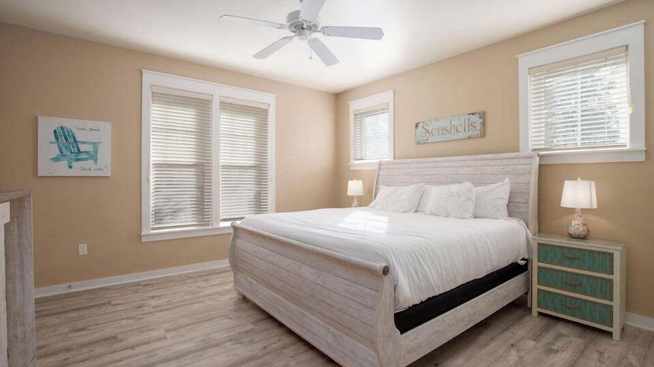 Photo of Bedroom in Laurel Grove