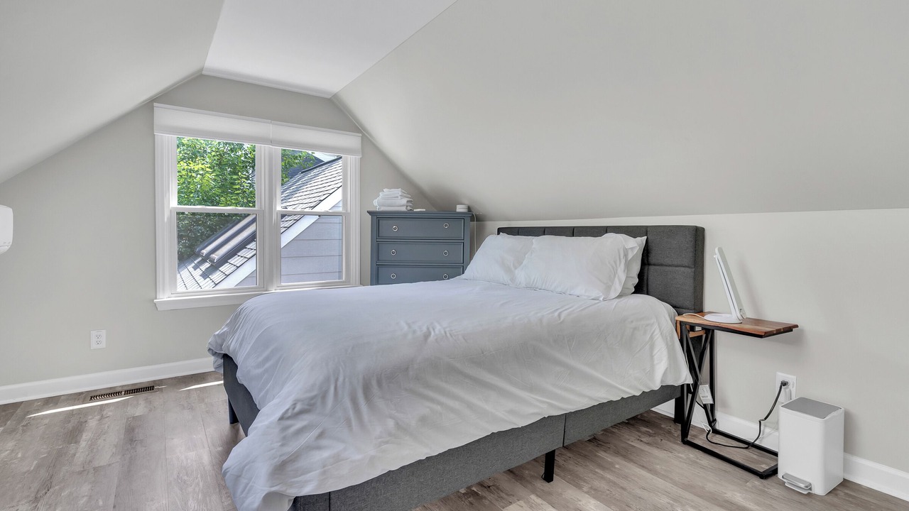 Photo of Bedroom in North Hills