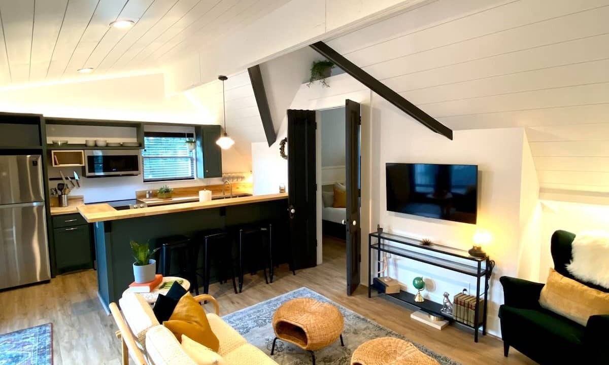 Photo of Livingroom in Talbot's Corner