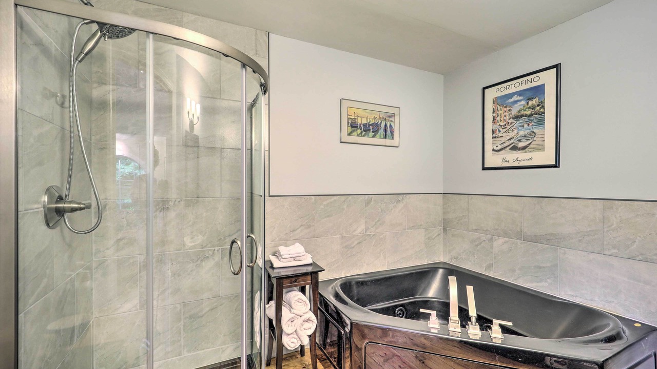 Photo of Bathroom in West Jefferson