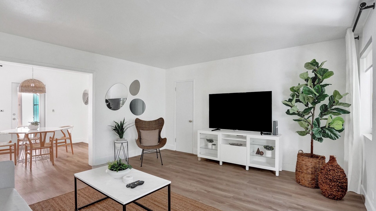 Photo of Livingroom in West Avenue