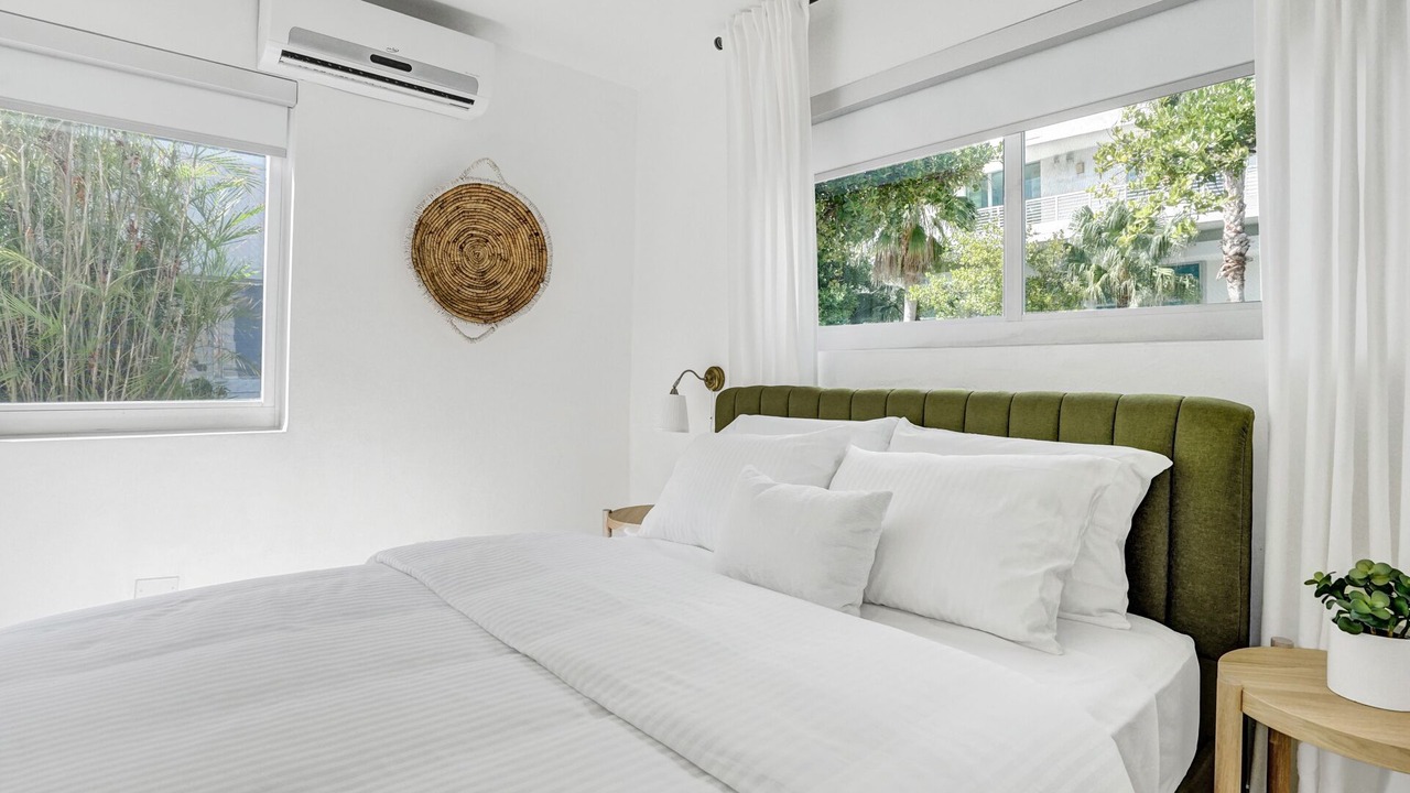 Photo of Bedroom in West Avenue