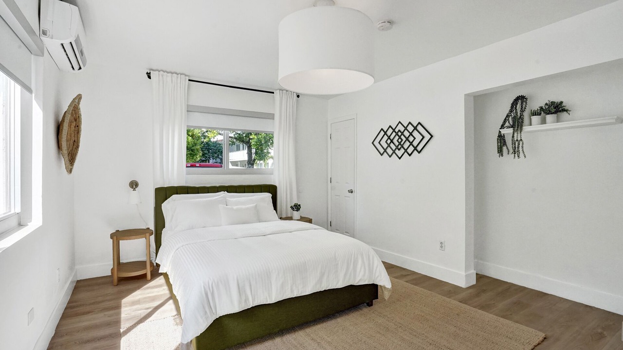 Photo of Bedroom in West Avenue
