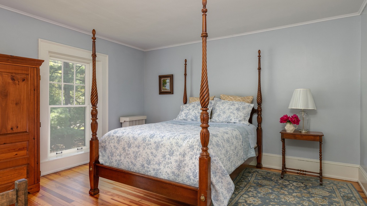 Photo of Bedroom in Hammondsport