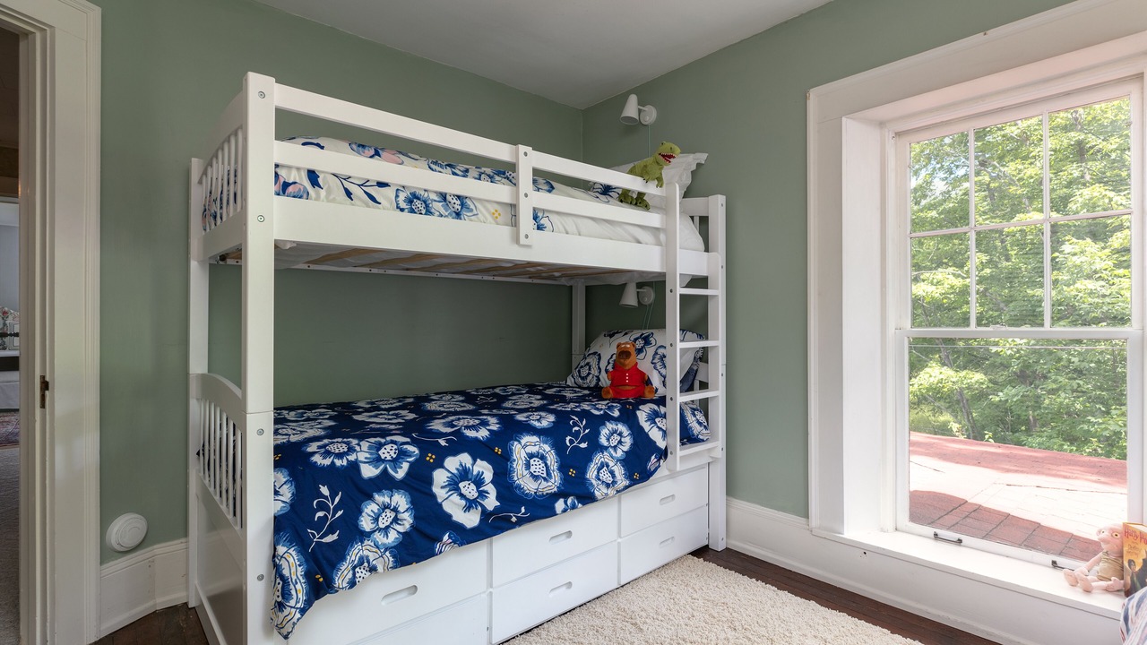 Photo of Bedroom in Hammondsport