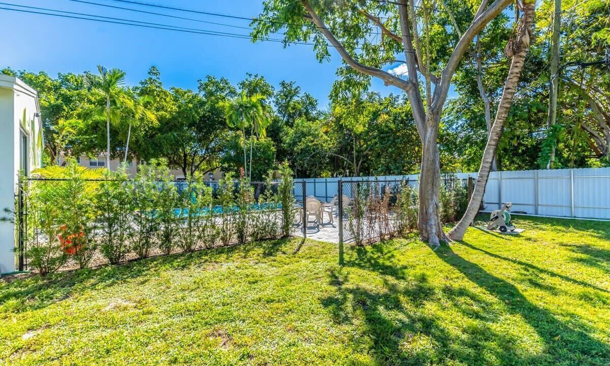 Photo of Outdoor in North Miami