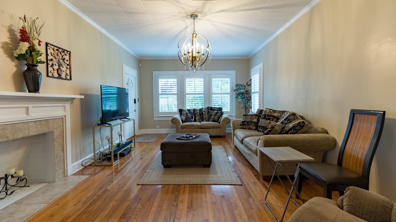 Photo of Livingroom in Monticello