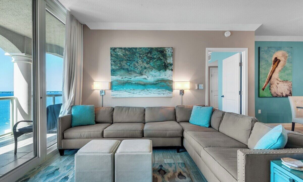 Photo of Livingroom in Pensacola Beach