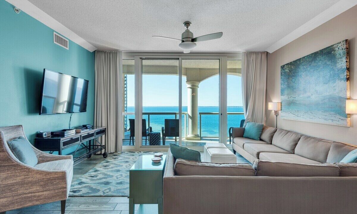 Photo of Livingroom in Pensacola Beach