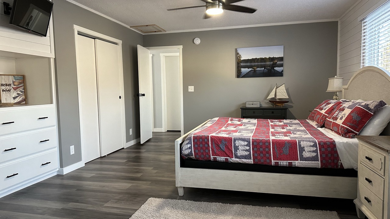 Photo of Bedroom in Nekoosa