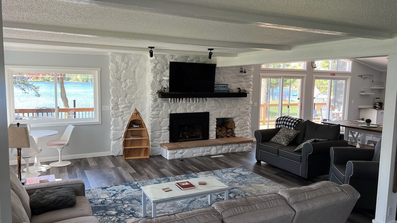 Photo of Livingroom in Nekoosa