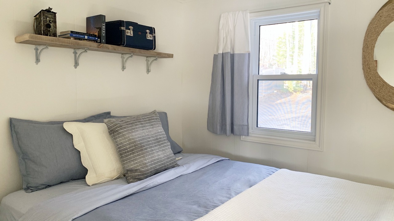 Photo of Bedroom in Dysart et al