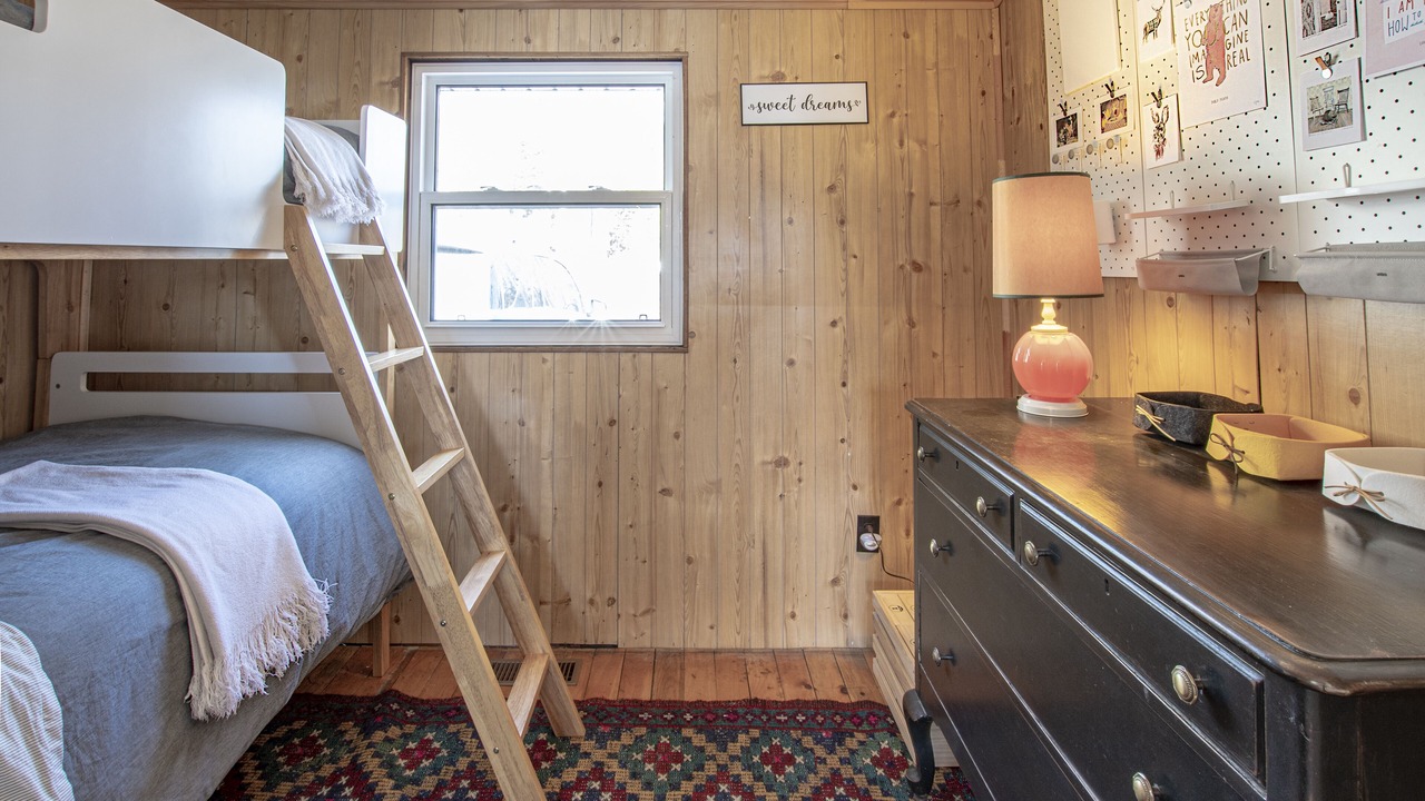 Photo of Bedroom in Dysart et al
