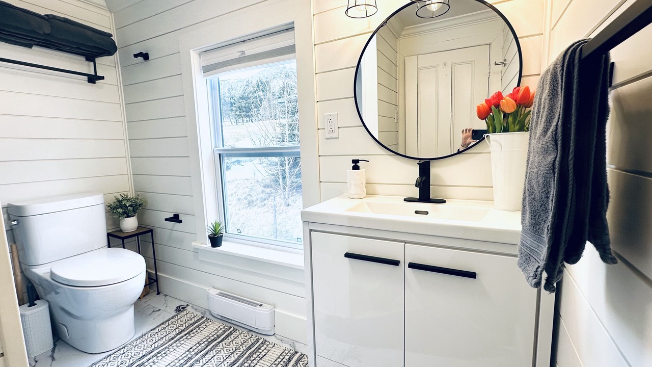 Photo of Bathroom in Harbour Main