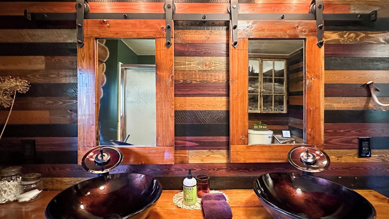 Photo of Bathroom in Condon