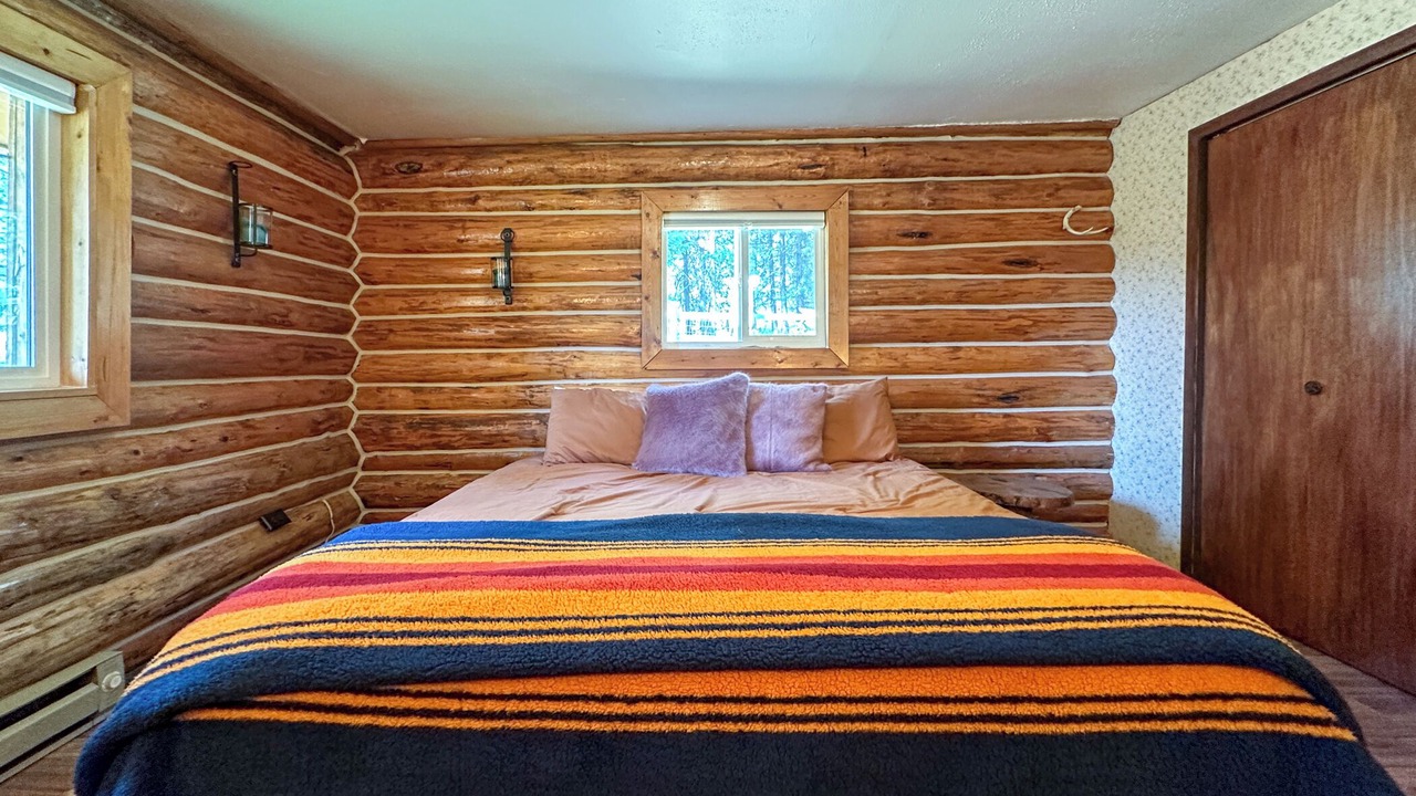 Photo of Bedroom in Condon