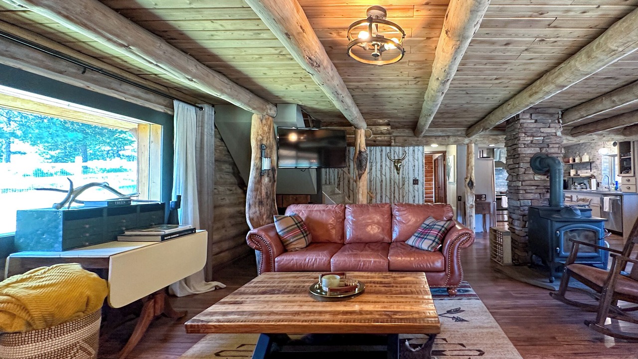 Photo of Livingroom in Condon