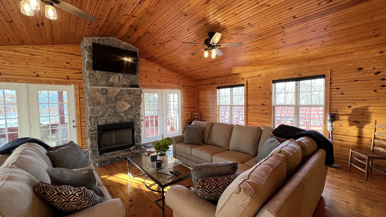 Photo of Livingroom in New Concord