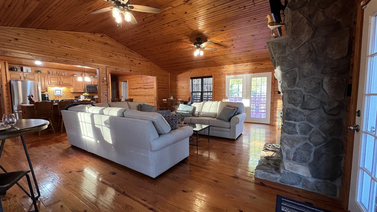 Photo of Livingroom in New Concord